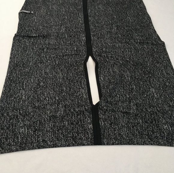 Lululemon Athletica Dark Grey Vinyasa Wrap - Picture 3 of 7